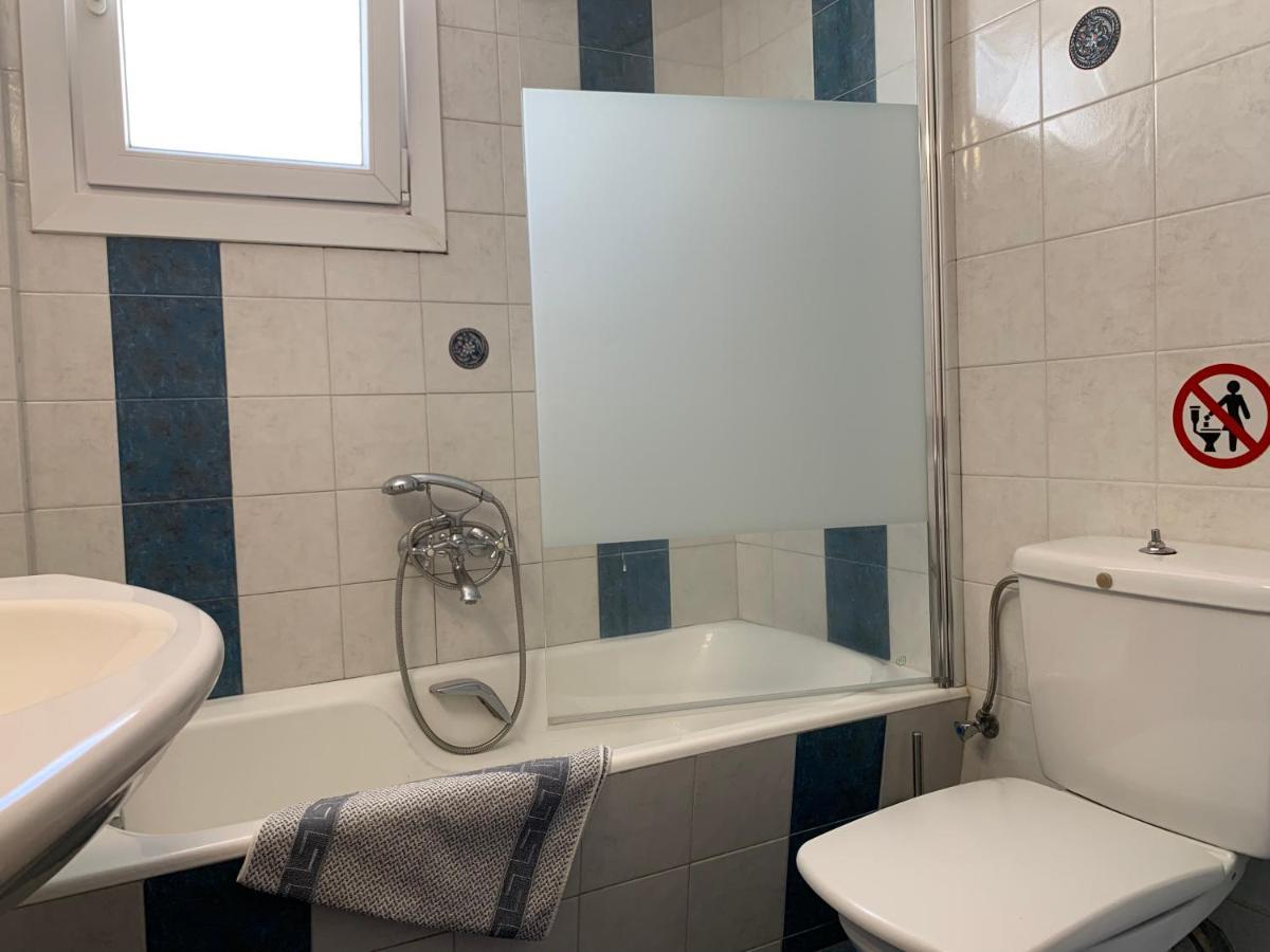 Family Apartment Livadia Beach Parikia パロス島 エクステリア 写真