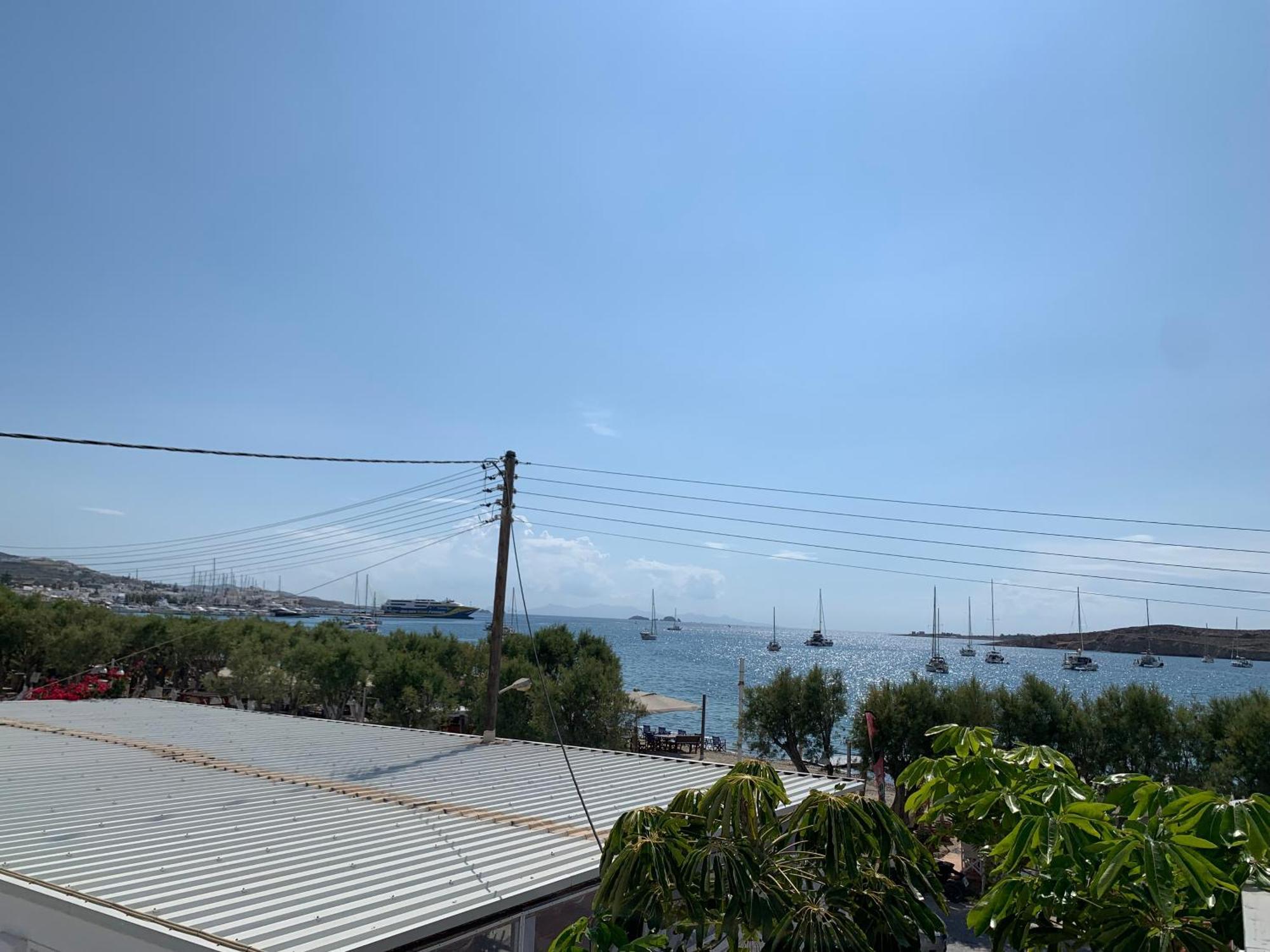Family Apartment Livadia Beach Parikia パロス島 エクステリア 写真